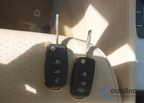 2013 Volkswagen Passat 2.0L Tdi Se из США, поврежденный, VIN 1VWBN7A31DC067929